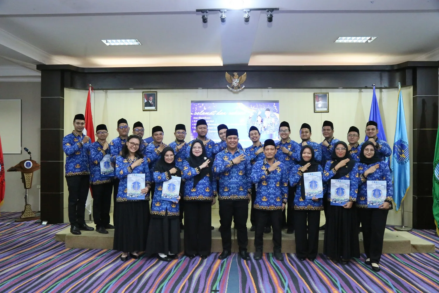 Rektor UBB Ibrahim Lantik Puluhan PNS Baru, Belasan Dosen FISIP Resmi Diambil Sumpah