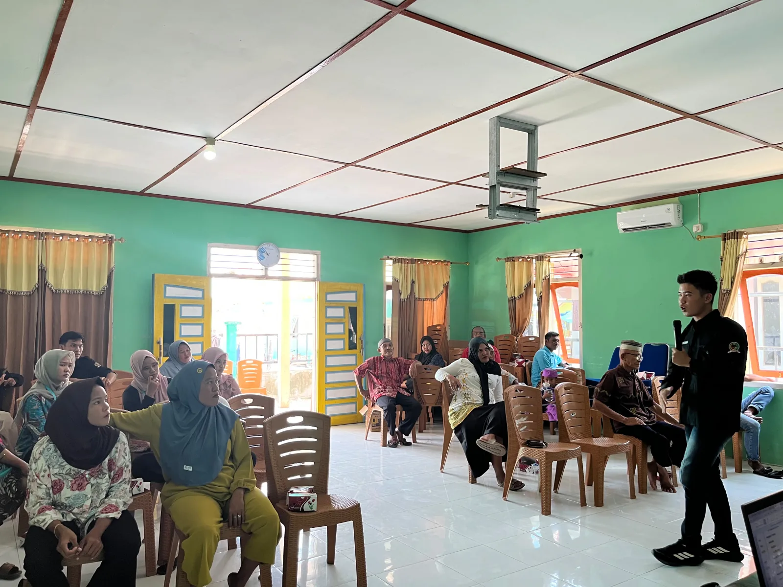 Ketika Aspirasi Bertemu Efisiensi: Catatan Tim Riset UBB dari Musyawarah RKPDes Desa Buku Limau
